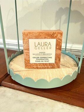 Laura Geller Baked Color Correcting Foundation - Medium